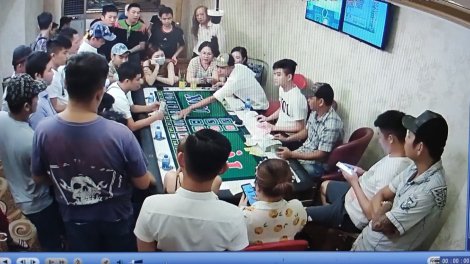 Bắt quả tang điểm lắc tài xỉu tại quận Ninh Kiều