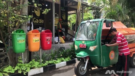 Đổi rác lấy vàng ở Indonesia