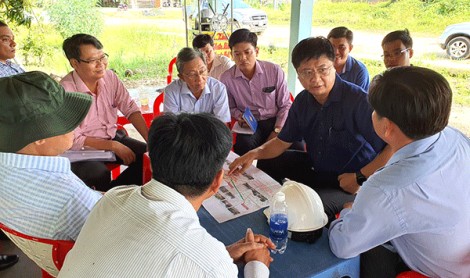 Lãnh đạo thành phố kiểm tra công trình đường tỉnh 922