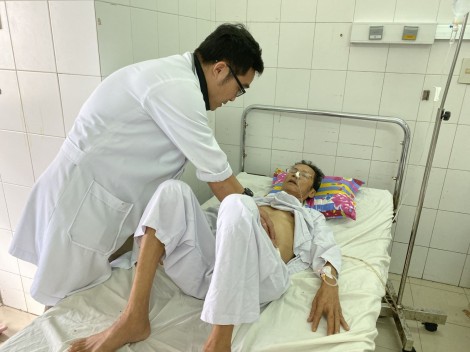 Cứu sống bệnh nhân xuất huyết nội nguy kịch không cần phẫu thuật