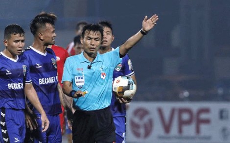 Gam màu sáng - tối ở Giải Vô địch quốc gia