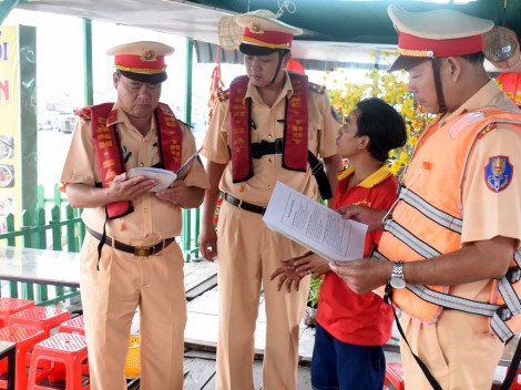 Xử lý nghiêm hành vi vi phạm về chở quá tải và bằng cấp, chứng chỉ chuyên môn