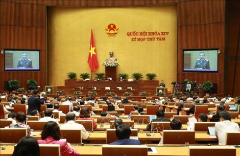 Thảo luận về công tác tư pháp, phòng chống tội phạm