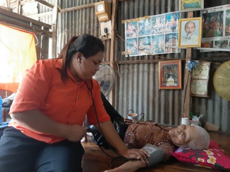 San sẻ yêu thương với người cao tuổi neo đơn