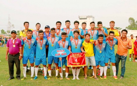 Cờ Đỏ giành ngôi cao nhất Giải vô địch Bóng đá TP Cần Thơ năm 2019