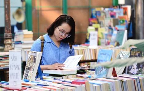 Về xã hội hóa hoạt động văn học - nghệ thuật trong bối cảnh hiện nay