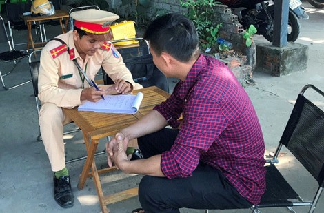 Trả giá vì bất cẩn, chủ quan...