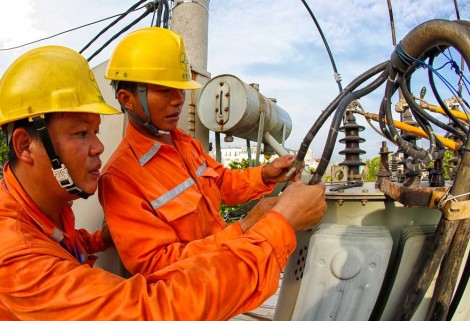 EVN đảm bảo nguồn điện cung cấp các tháng cuối năm