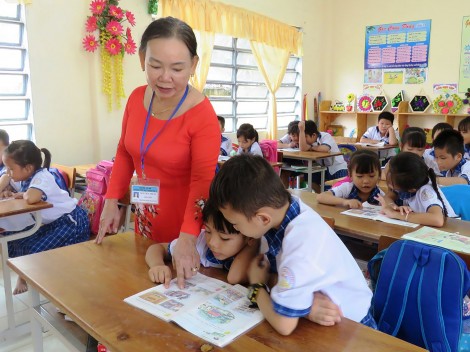 Cờ Đỏ chuẩn bị chương trình giáo dục phổ thông mới