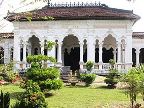 Phát triển du lịch sinh thái làng nhà cổ
