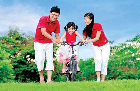 Đừng thấy sóng cả mà ngã tay chèo...