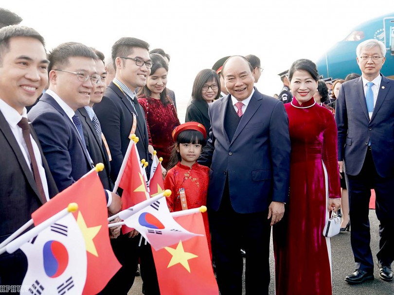 Thủ tướng Nguyễn Xuân Phúc tham dự Hội nghị cấp cao kỷ niệm 30 năm Quan hệ đối thoại ASEAN-Hàn Quốc