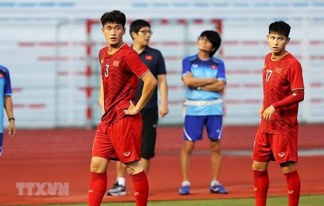 Tấn Sinh, Trọng Hùng chấn thương, nhiều khả năng nghỉ trận gặp U22 Lào