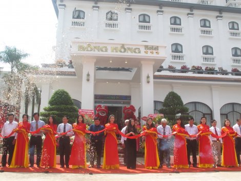 Kỷ niệm 5 năm tái cấu trúc Công ty Cổ phần Du lịch Đồng Tháp và khánh thành Khách sạn Bông Hồng