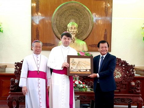 Lãnh đạo thành phố tiếp
đại diện Tòa thánh Vatican
tại Việt Nam