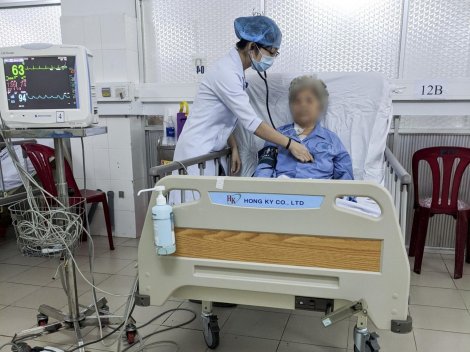 Cắt khối u tim cứu cụ bà khỏi nguy cơ đột tử