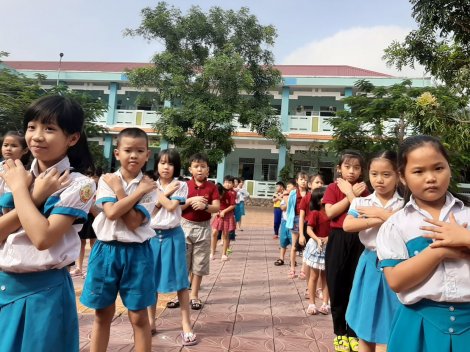 Cùng con vào tuổi dậy thì