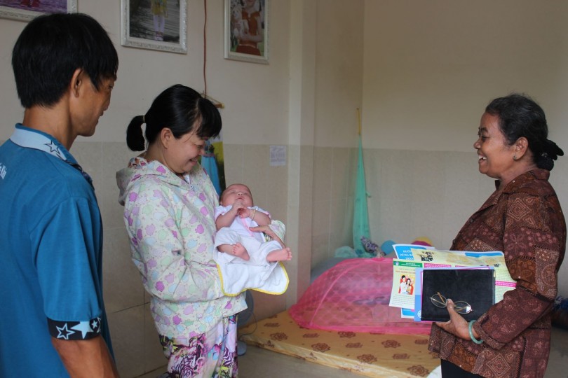 “Vì nòi giống Việt, mỗi cặp vợ chồng nên sinh đủ hai con”