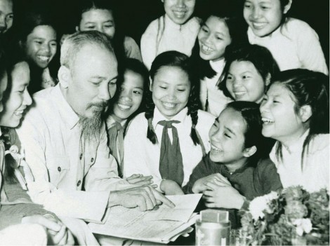 Vấn đề con người trong Di chúc của Chủ tịch Hồ Chí Minh