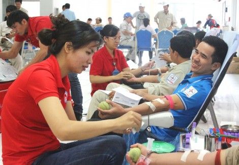 Công ty Nhiệt điện Cần Thơ hiến máu nhân đạo