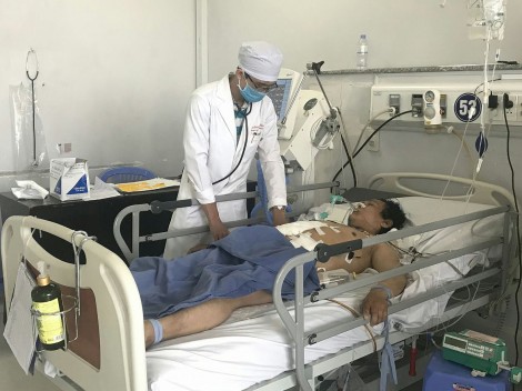 Bệnh nhân vỡ túi phình động mạch nguy kịch, không tiền đóng viện phí