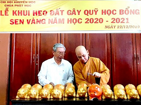 Nâng bước học sinh vượt khó
