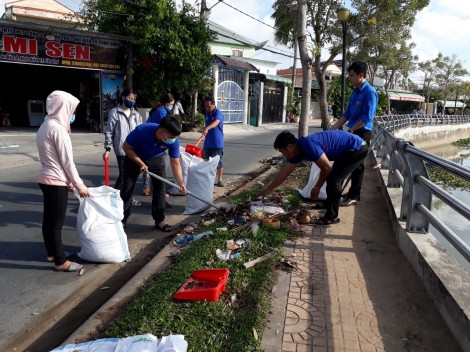 Góp sức trẻ xây dựng quê hương