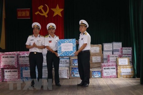 Kết thúc hải trình thăm, chúc Tết quân và dân trên các đảo Trường Sa