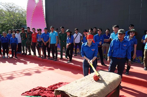 500 đoàn viên thanh niên tham gia các hoạt động Tết Quân Dân