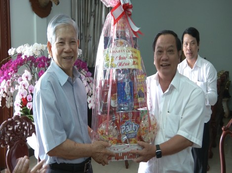 Lãnh đạo TP Cần Thơ thăm, chúc Tết nguyên lãnh đạo Nhà nước, Chính phủ