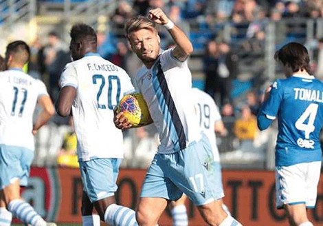 Số 9 “cổ điển” hồi sinh tại Serie A