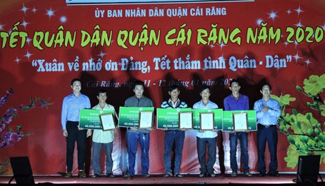 Nhiều hoạt động thắm tình Quân-Dân
