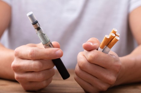 Hút thuốc loại nào cũng dễ bị đột quỵ
