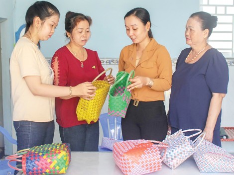 Hết lòng vì sự 
tiến bộ của phụ nữ