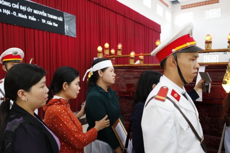 Truy điệu đại úy cảnh sát khu vực hy sinh ngày 30 Tết
