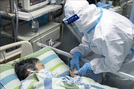 Dịch bệnh viêm phổi do virus corona: Trung Quốc tiếp tục phong tỏa nhiều thành phố