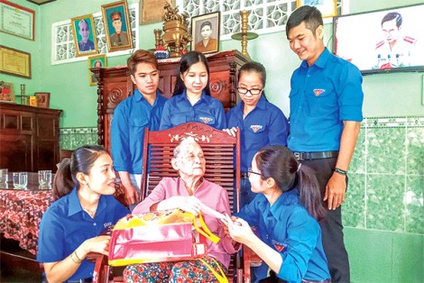 Sáng mãi truyền thống uống nước nhớ nguồn
