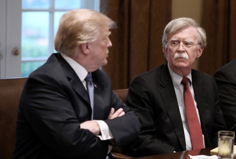 Tranh cãi nảy lửa tại phiên tòa luận tội ông Trump