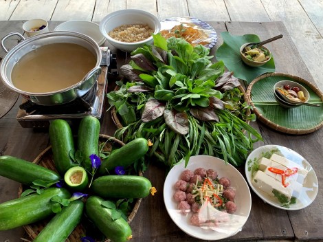 Lẩu nhiệt đới - món ngon từ nông sản