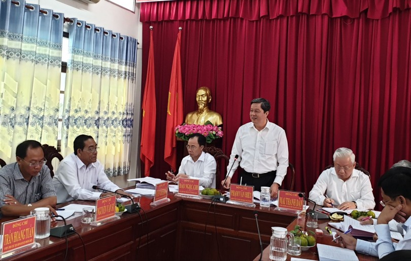 Tiếp tục hoàn thiện nội dung và bố cục văn kiện; quan tâm lựa chọn nhân sự đúng tiêu chuẩn, đúng quy trình