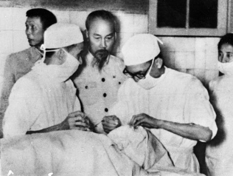 65 năm Ngày Thầy thuốc Việt Nam: Tư tưởng Hồ Chí Minh về y đức