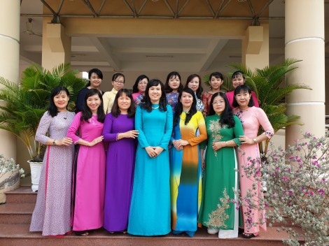 Đầm ấm kỷ niệm 8-3