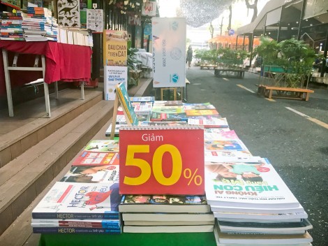 Thị trường sách online

sôi động do “né” COVID-19
