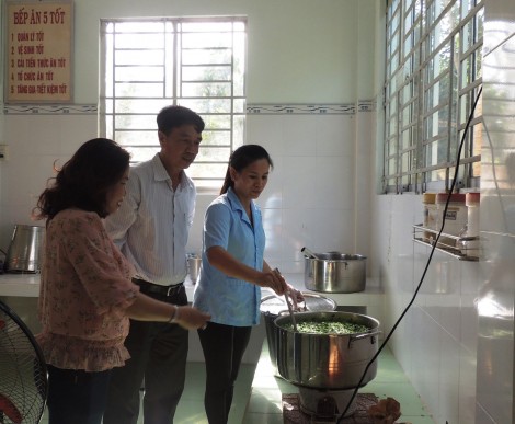 Quan tâm phát triển giáo dục và đào tạo ở nông thôn