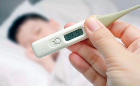 Bộ Y tế khuyến cáo việc cần làm khi bị sốt, ho, đau họng, khó thở
