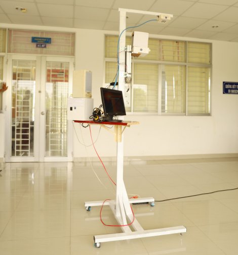 Trường ĐH Trà Vinh chế tạo thiết bị đo thân nhiệt tự động từ xa phòng chống dịch COVID-19