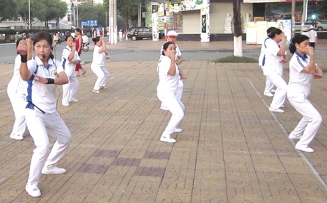 Giúp người cao tuổi sống vui, sống khỏe