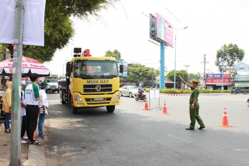 Cần Thơ ra quân cao điểm

phòng, chống dịch Covid-19