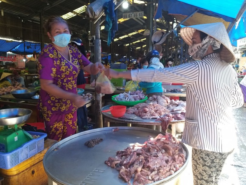 Doanh nghiệp, người dân đồng lòng phòng chống dịch
