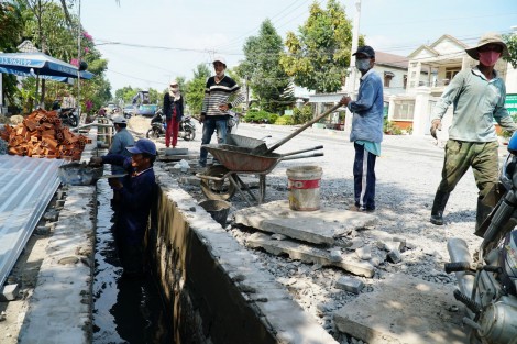 Lập thành tích chào mừng Đại hội Đảng